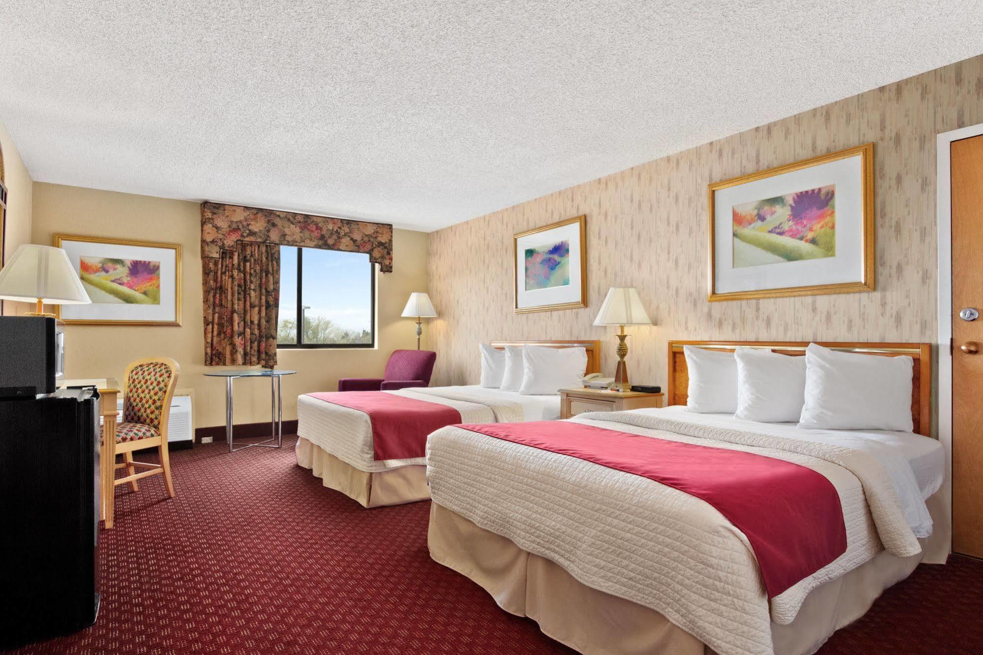 פלזנטוויל Oh St Joseph Resort Hotel מראה חיצוני תמונה