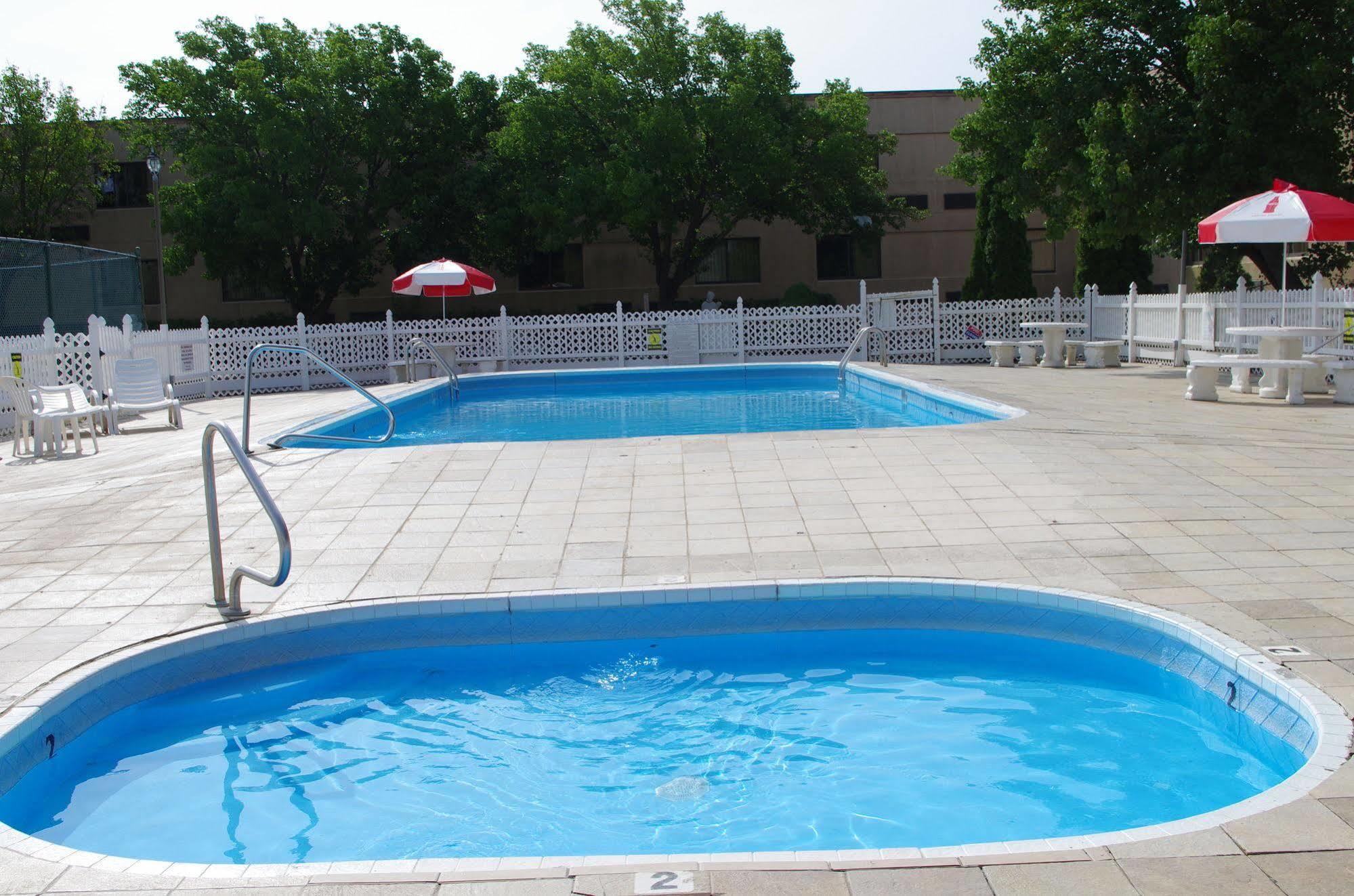 פלזנטוויל Oh St Joseph Resort Hotel מראה חיצוני תמונה