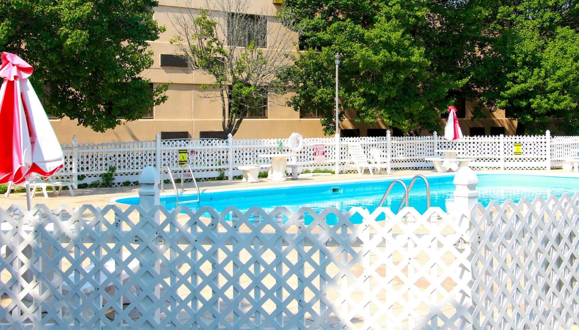 פלזנטוויל Oh St Joseph Resort Hotel מראה חיצוני תמונה